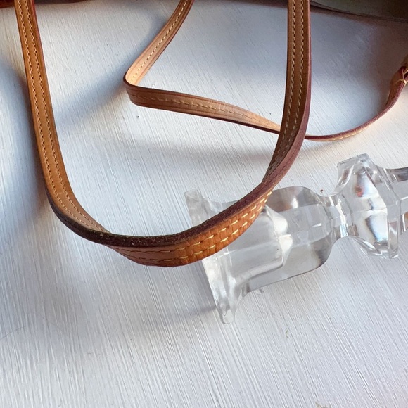 Louis Vuitton Neverfull MM Monogram - Picture 8 of 16